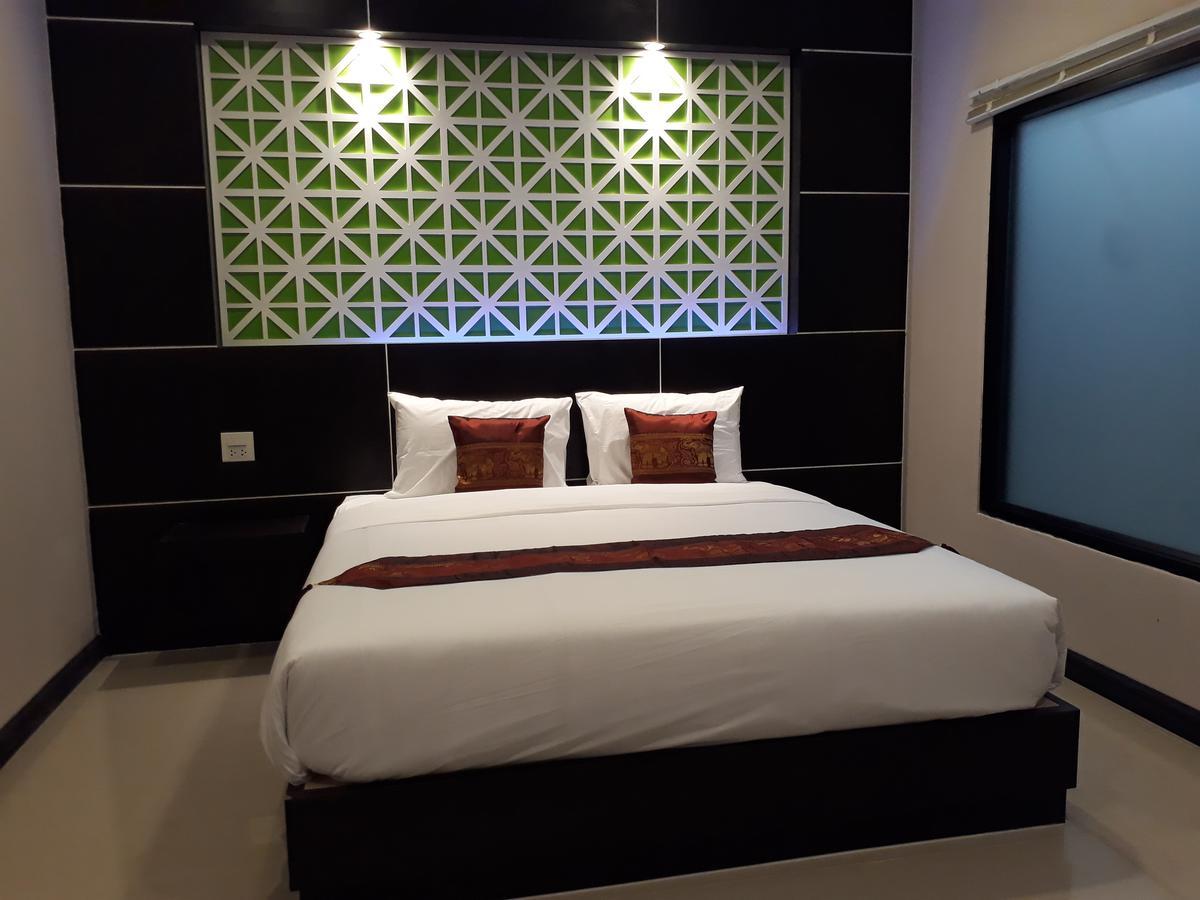 Thatluangview Hotel Vientiane Exterior photo